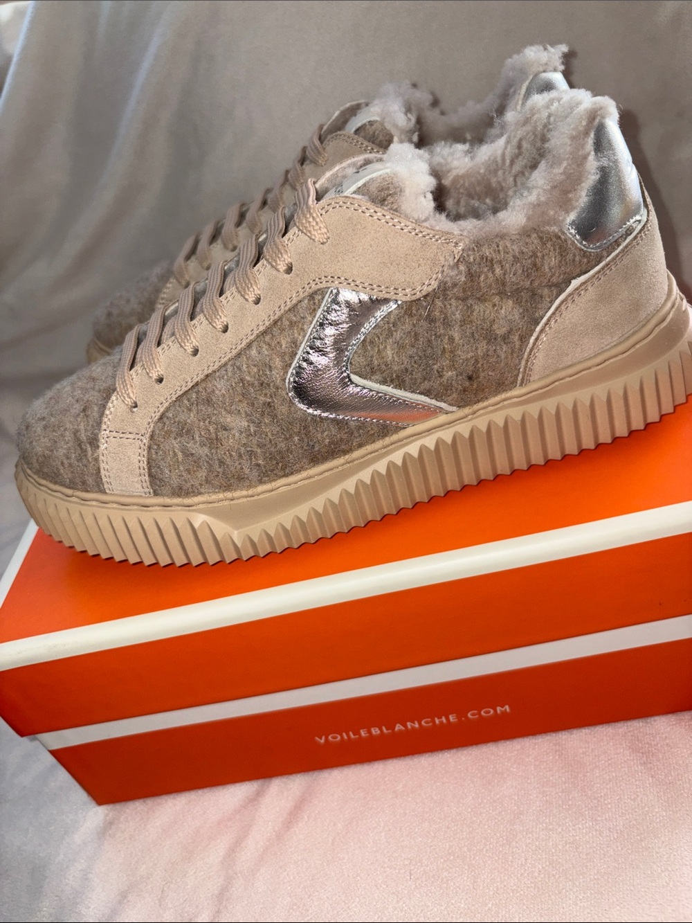 NWT VOILE BLANCHE Lipari Geniune Shearling Lined Sneaker in Beige-Light Brown - Picture 13 of 16
